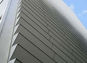 Making use of the colour - white in BIPV