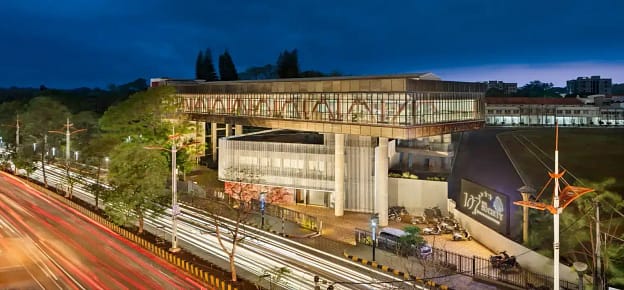 Hoverspace - Extension to KLE head office - Expanded mesh skin fronting an interstitial space