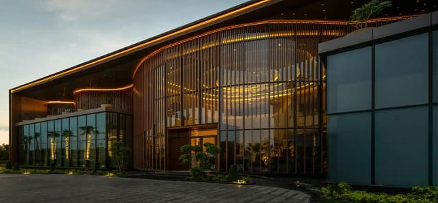 Inspired by nature’s fluidity, the striking façade showcases an interplay of architectural elements in various layers