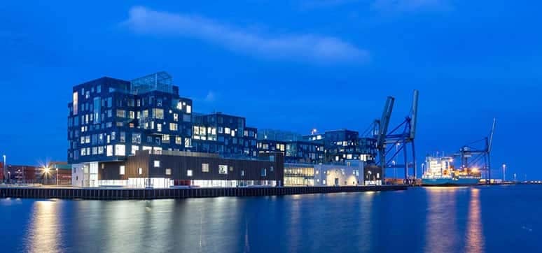 International school in Copenhagen with solar panels