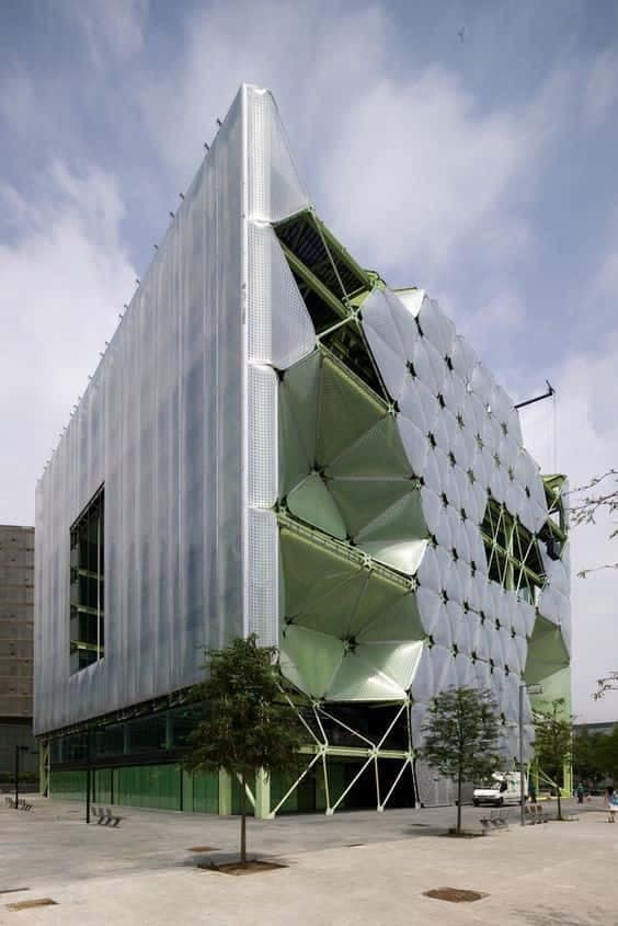 Al Bahar Towers Responsive Façade