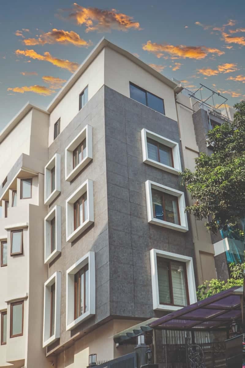 Molten Gregio - Clear White